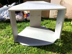 Freecycle Free TV stand