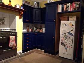 Freecycle Kitchen complete to give away