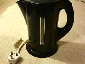 Freecycle Cookbooks kettle, blue