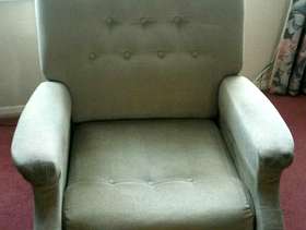 Freecycle Reclining arm chair