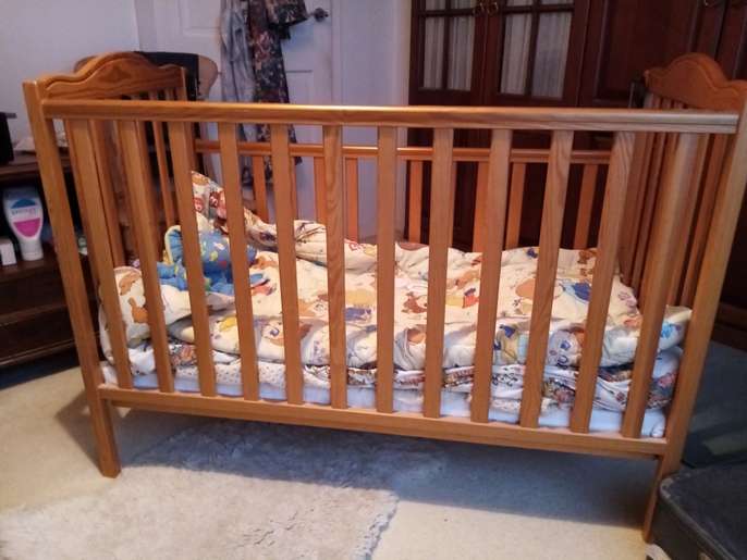 FreelyWheely Wooden cot worth £50 £100!