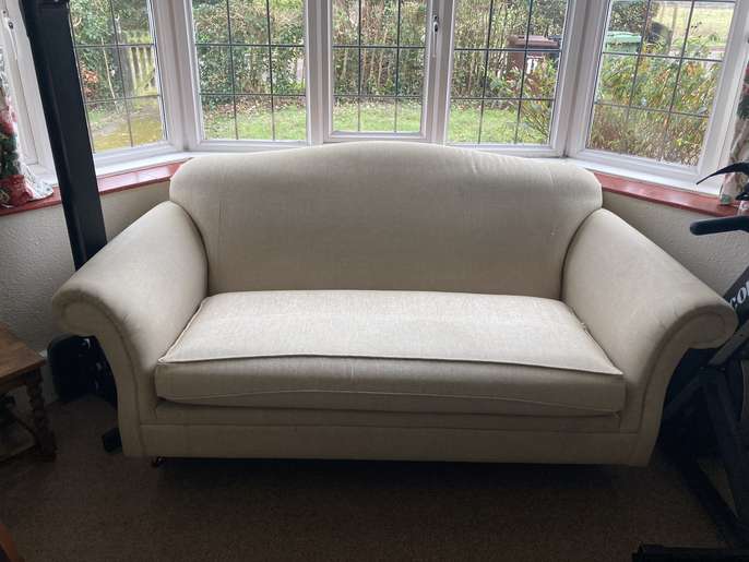 FreelyWheely Matching two & three seater Marks & Spencer cream sofas