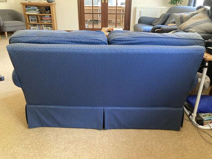 FreelyWheely Free sofa