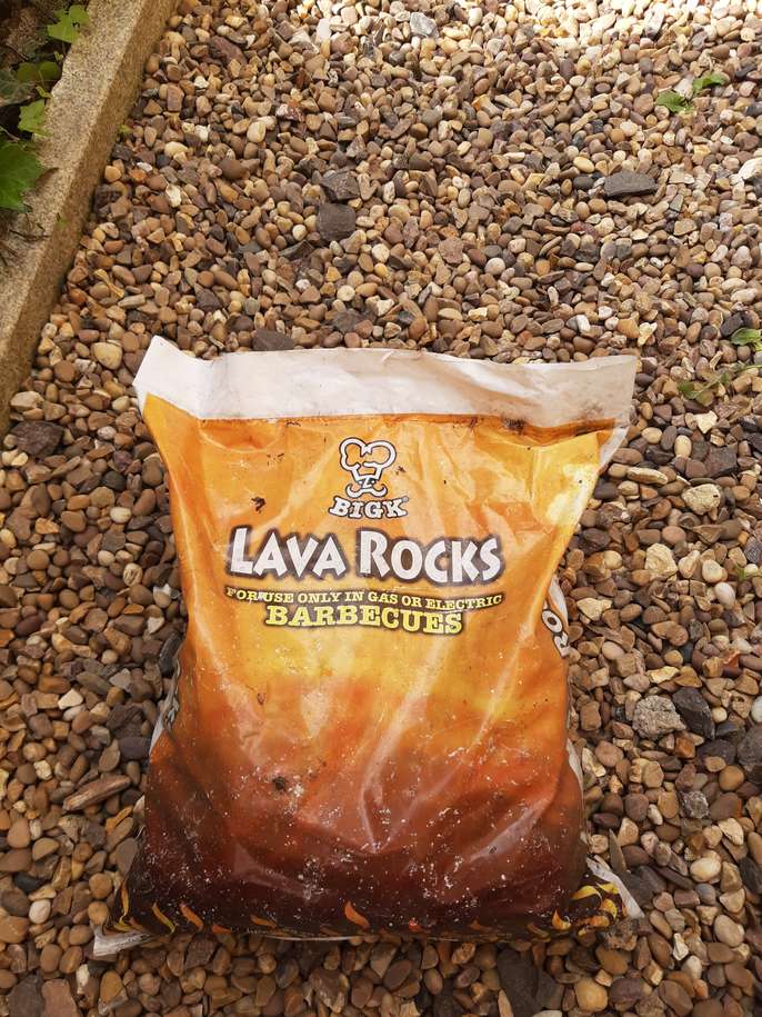 FreelyWheely Gas BBQ Lave Rocks 3kg