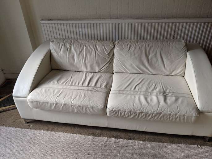 FreelyWheely White leather sofa (x2)