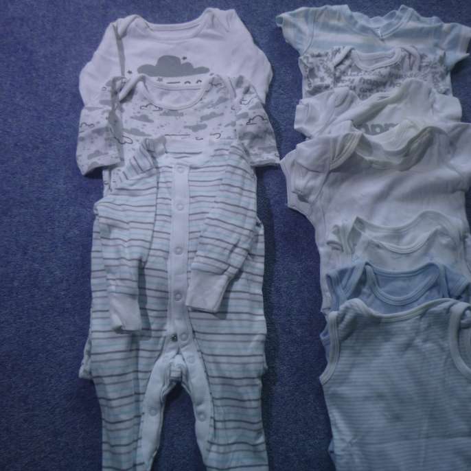 FreelyWheely Baby clothes 0 to 3 months.