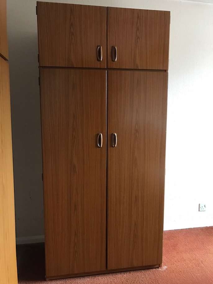 FreelyWheely Schreiber double wardrobe with top storage