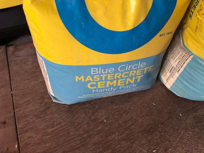 FreelyWheely Mastercrete cement 2 sealed bags