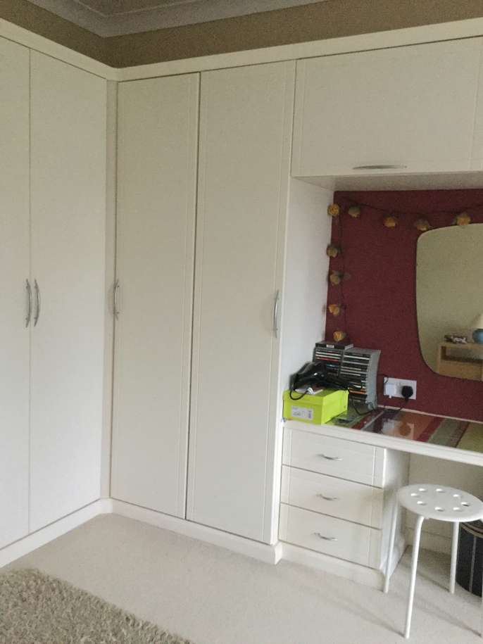 Freelywheely Built In Wardrobe Chest Drawers And Dressing Table