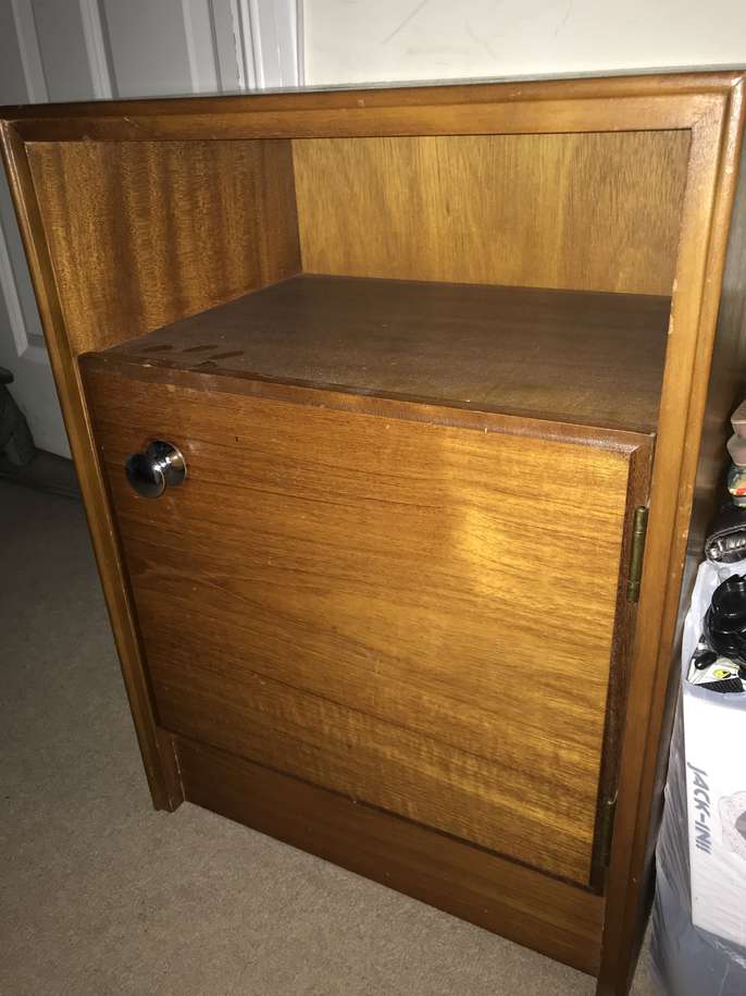 FreelyWheely Free bedside table