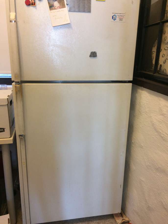 FreelyWheely Refrigerator
