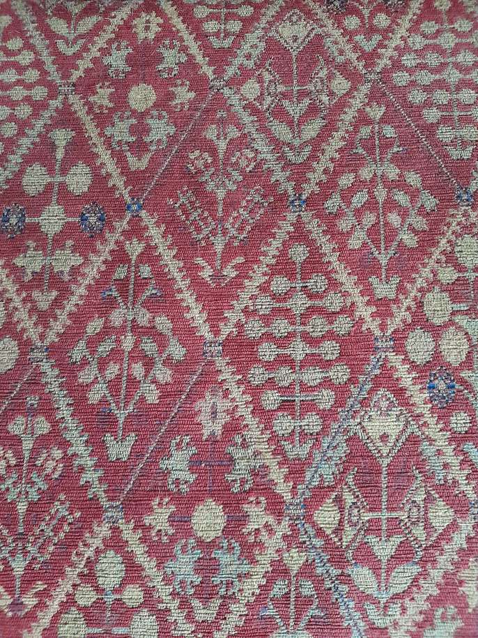 FreelyWheely Bench style sofa