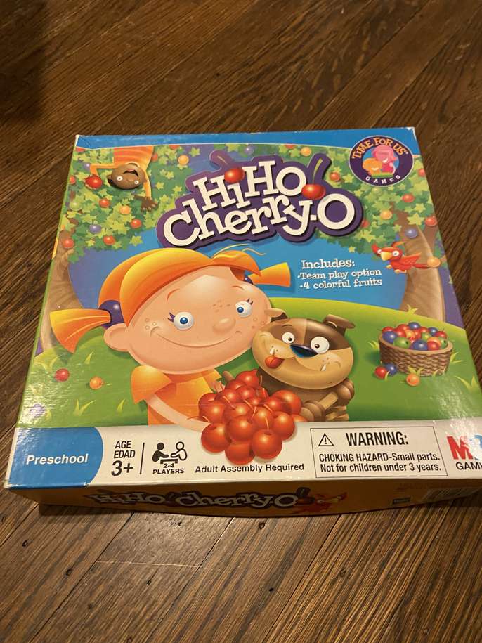 FreelyWheely Hasbro Hi Ho! CherryO Board Game