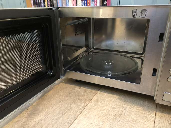FreelyWheely Bosch Microwave