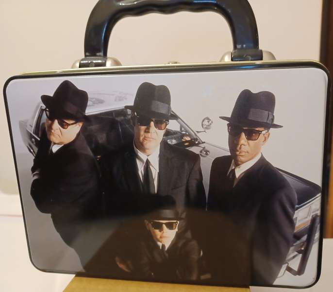 FreelyWheely Blues Brothers lunch box