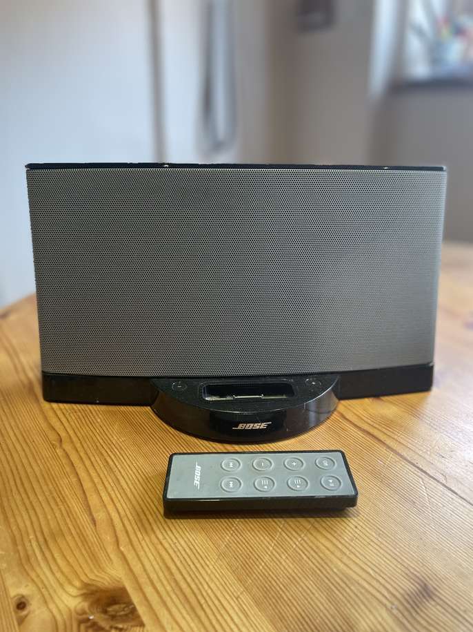 FreelyWheely Bose Sound Dock Series II