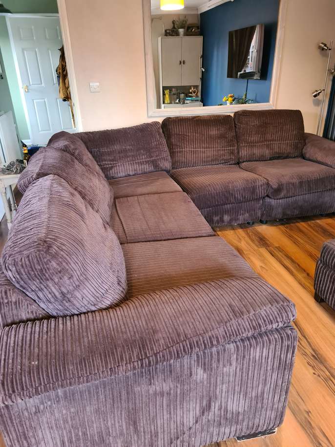 FreelyWheely Brown Corner sofa lefthand with sofa bed