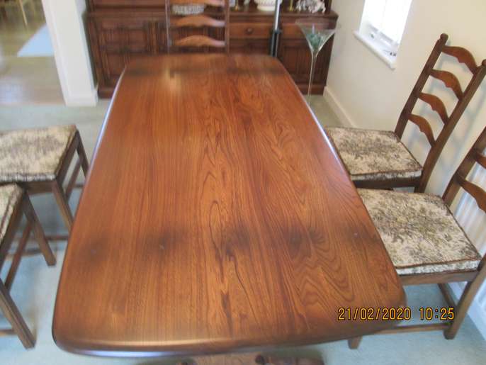 FreelyWheely Ercol table and chairs