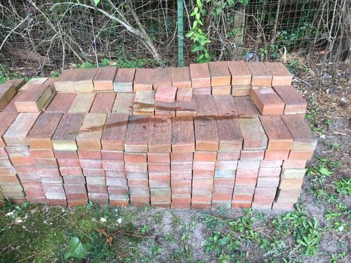 FreelyWheely Face Bricks