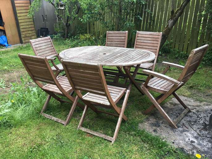 FreelyWheely Wooden garden oval table with 6 chairs