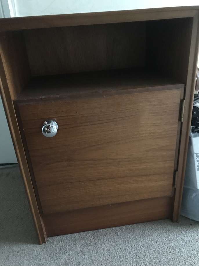 FreelyWheely Free bedside table