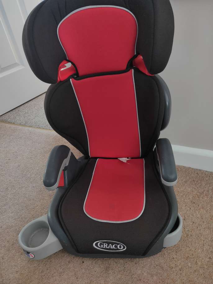 FreelyWheely Graco booster seat with back