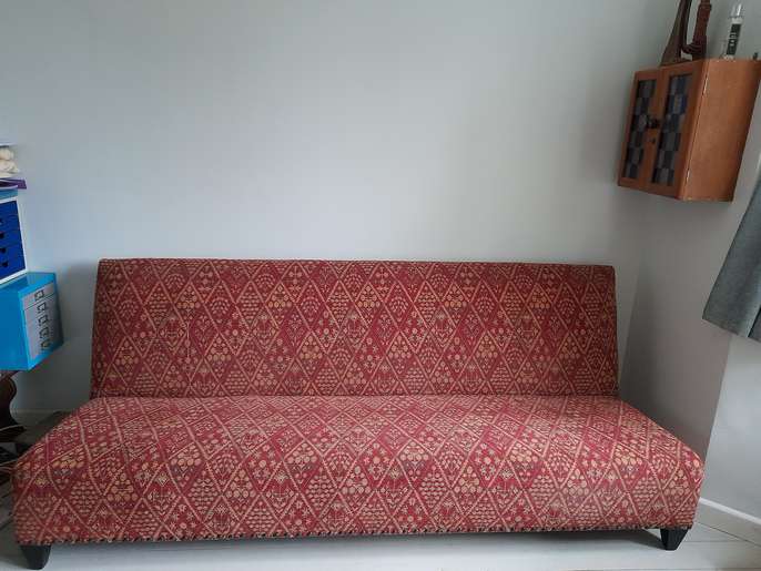 FreelyWheely Bench style sofa