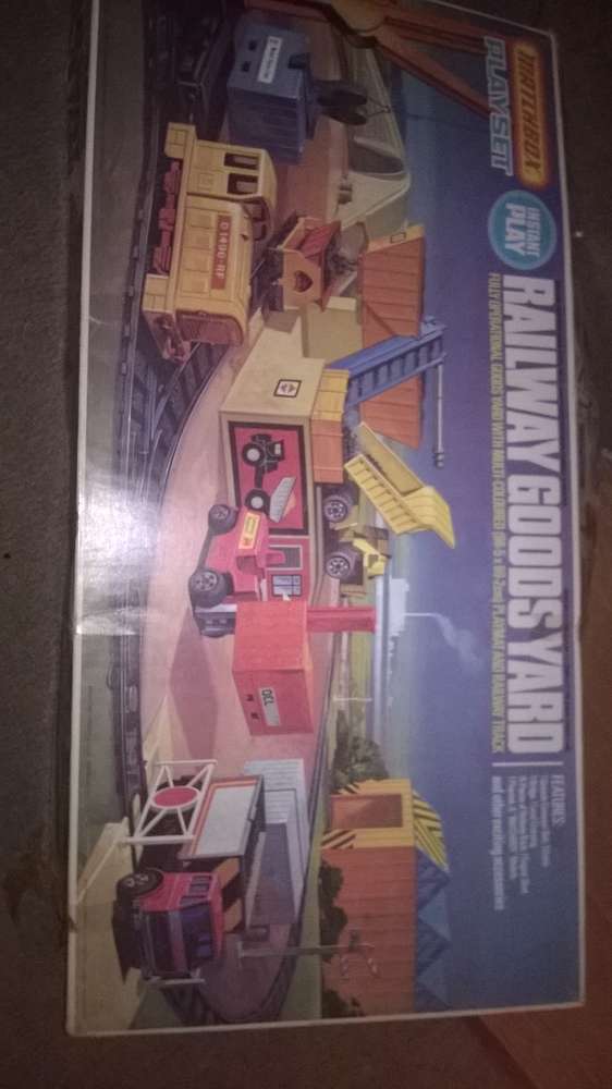 FreelyWheely Matchbox railway goods yard