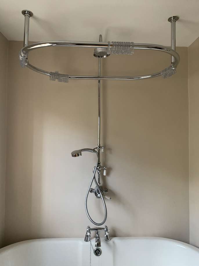 FreelyWheely Bathroom fittings Bath, sink and radiator