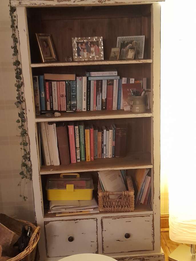 FreelyWheely Tall bookcase