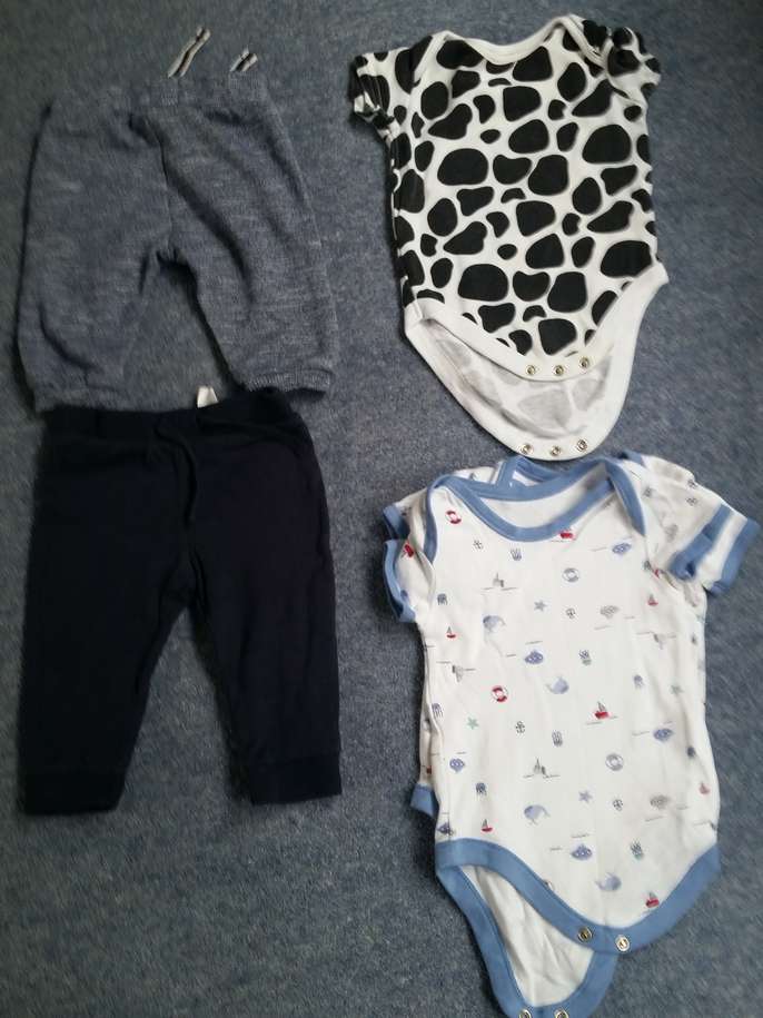 FreelyWheely Baby Clothes 0 to 3 months.