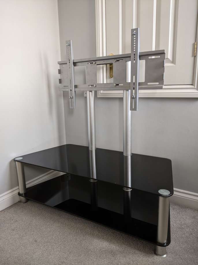 FreelyWheely Glass TV stand with bracket (Free Collection Only)