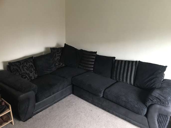 FreelyWheely Corner settee