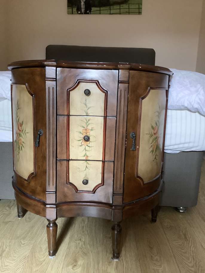 FreelyWheely Sideboard or Console table