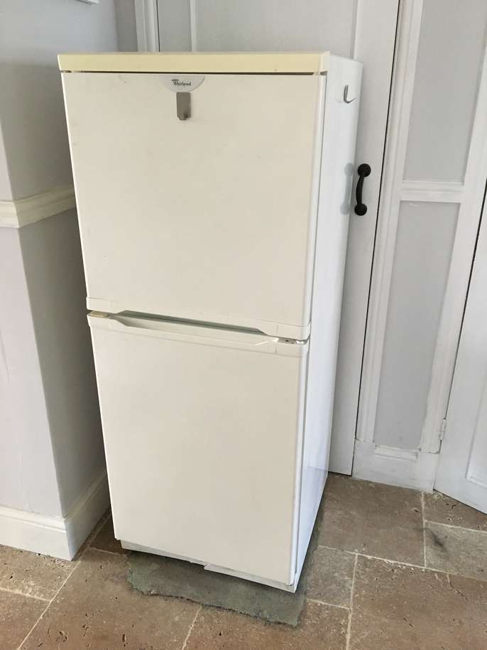 FreelyWheely Free Whirlpool Fridge Freezer