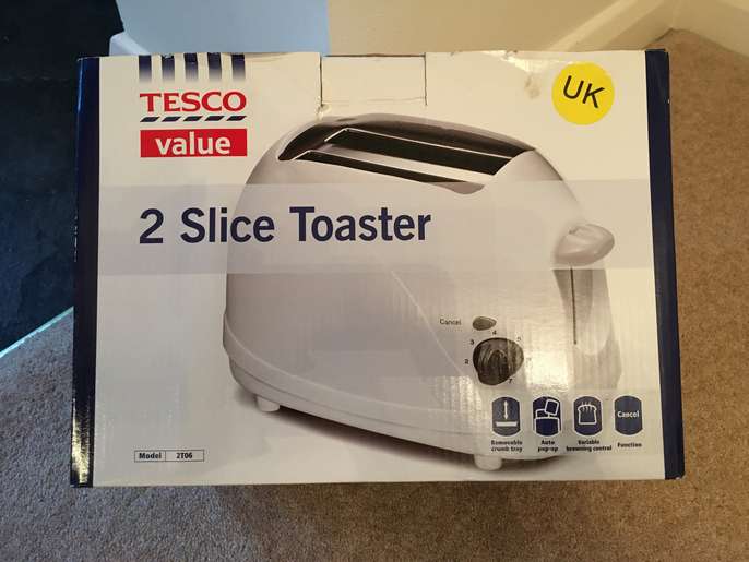 FreelyWheely Tesco Value 2 Slice Toaster New in box