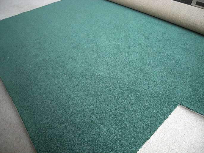 FreelyWheely Green carpet remnant, unused
