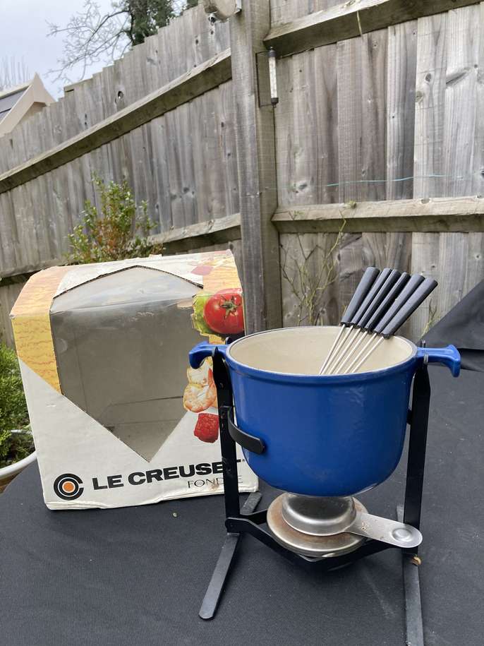 FreelyWheely Le Creuset Fondue Set