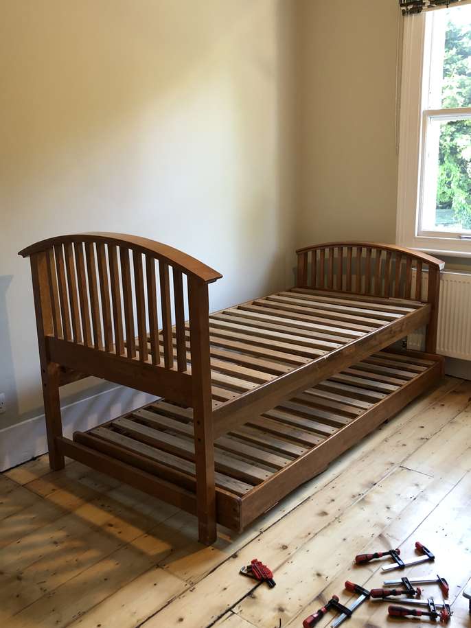 FreelyWheely Solid wood single beds