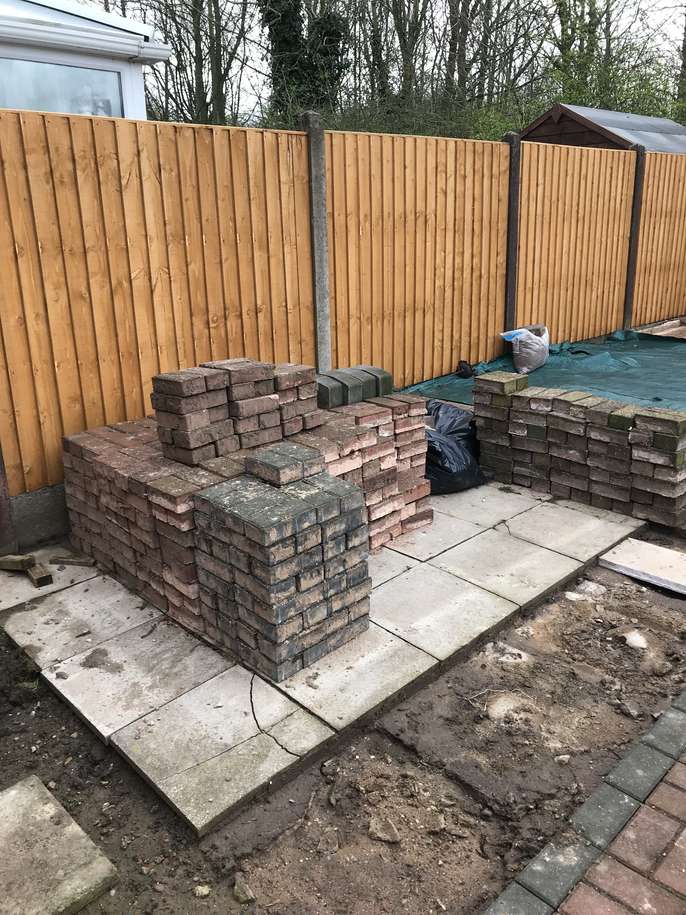 FreelyWheely Used Block pavers