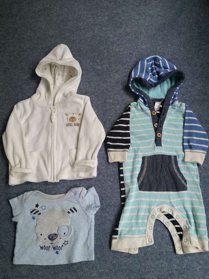 FreelyWheely Baby Clothes 0 to 3 months.