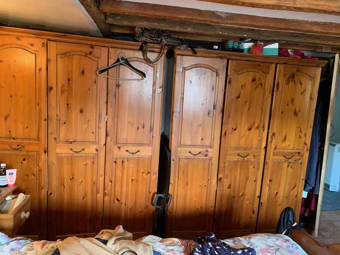 FreelyWheely Triple pine wardrobe