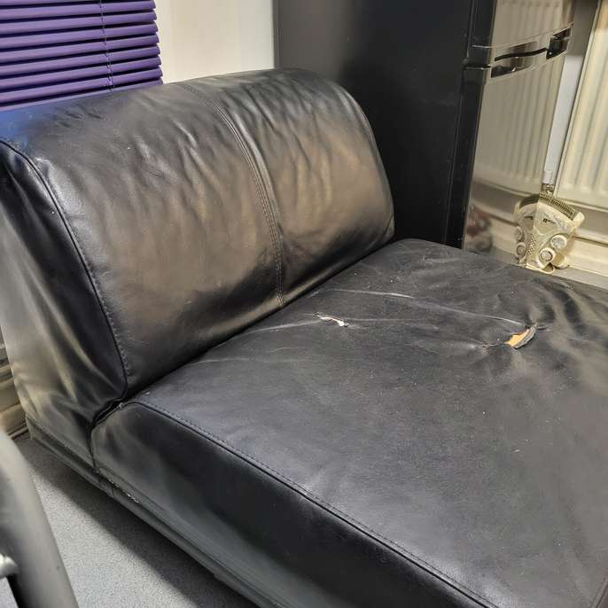 FreelyWheely Black Leather Love chair one seat sofa