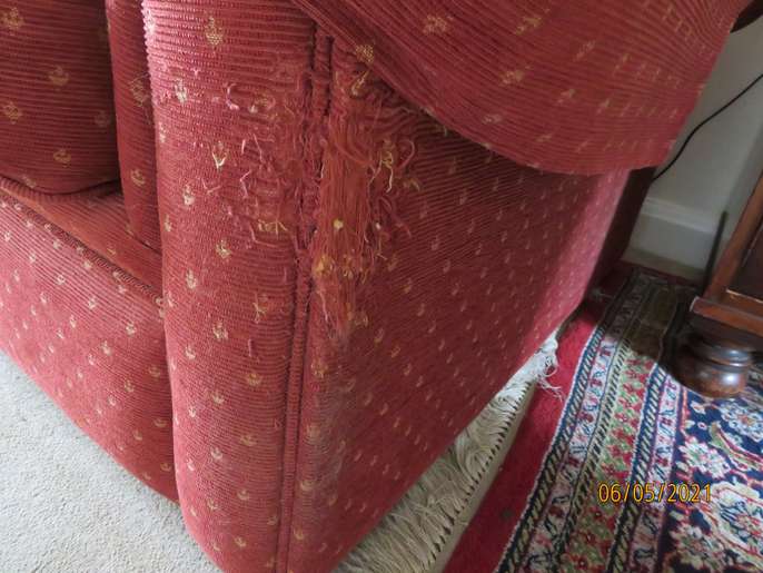 FreelyWheely 2seater sofa bed, very good condition, one imperfection