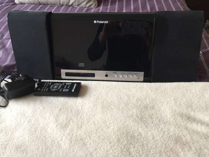 FreelyWheely Polaroid CD Player/iPod/Radio