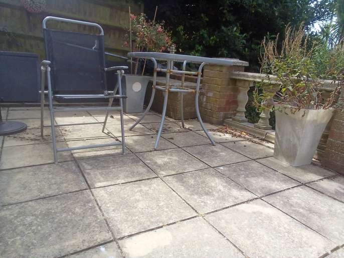 FreelyWheely Free patio set
