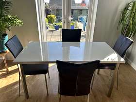 Freecycle Table & 4 chairs