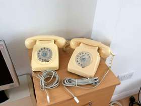 Freecycle Old fashion telephones for sale
