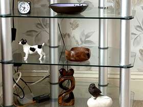 Freecycle TV/DVD player Stand