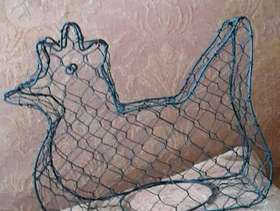 Freecycle Topiary Chicken Frame